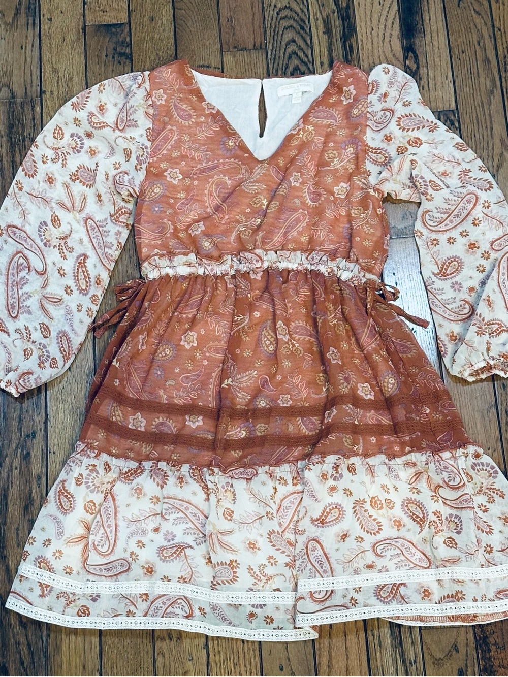 Chelsea & Violet Boho Paisley Long Sleeve Mini Dress | Fits like a Med/Large